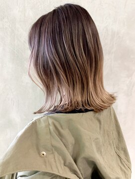 アイティー バイ アルバム 中野店(IT by ALBUM) シースルーバレイヤージュ_ローライトスリークボブ_ba288711