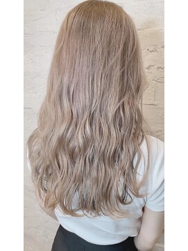 クラシコ ヘアー(CLASSICO hair) ミルクティーベージュ×インナーダークカラー