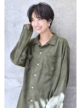 ロイジー(roijir) 表参道roijir 軽めショート×ブラックカラー