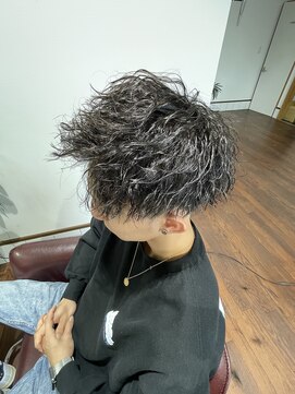 リヌーブ(Re:noob) ツイストスパイラルパーマ