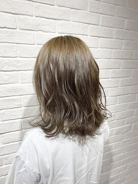 ビューティー エールフォルム 浜松有玉店(BEAUTY YELLFORME) エドル　透け感アッシュ