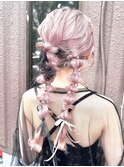 《ゆい》ツインアレンジ/ピンクカラー/結婚式ヘア/前髪パーマ