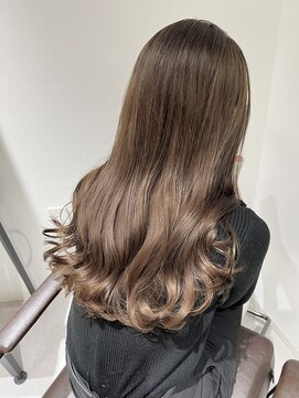 カリネバイフィエル(CALINER by Fier) 西梅田駅 /【柔らかいベージュカラー】