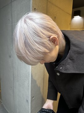 レオニード 表参道(LEONID) ホワイトカラー