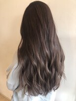 アウリィ(Aulii) ほんのりピンクベージュ