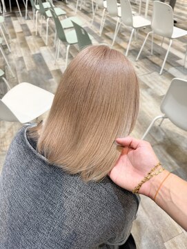 ロイス 渋谷(ROIS) ボブルフ/ネビージュ/小顔/ワンレン/スモーキーアッシュ[渋谷駅]