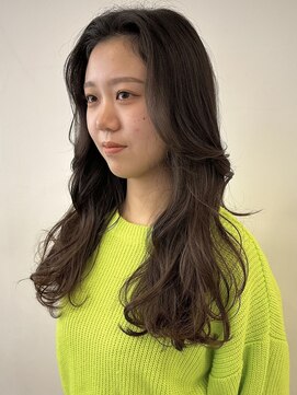 アンプ(amp) 癖毛ロング