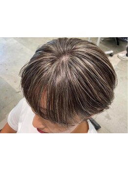 【無料駐車場完備】≪白髪染め+トリートメント\5800≫毎月の白髪ぼかしで、オシャレを楽しめる毎日へ◎