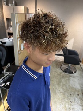 エイト 難波店(EIGHT namba) メンズ　メッシュ　外国人風パーマ