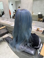 ビブ(VIV) ペールブルー/水色/デザインカラー/ウルフカット