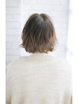 シュシュット(chouchoute)&nbsp;小顔セミウェットウェーブハイライトカラー美髪オリーブカラー13