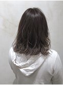 やわらかウェーブグレージュミディアム