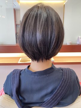 マーリャヘアー(mallia hair) 丸みのあるショートスタイル