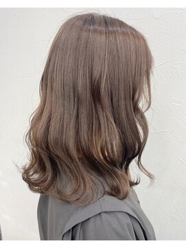 キラ 渋谷(KILLA) ブリーチなしダブルカラー グレージュ 榎園由美