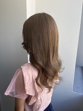 エレノア 梅田店(Eleanor) フォギーベージュ