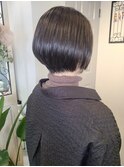 フェイスフレーミングショートボブ