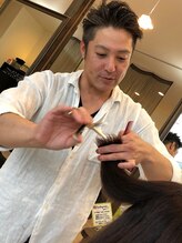 アンナ ヘアアンドアイズ(AnNa hair&eyes) 坂巻 滋