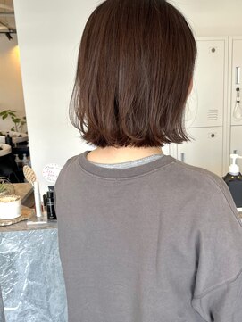 カンナ(CANNA) 【CANNA カンナ】大人の切りっぱなし肩上ボブ。