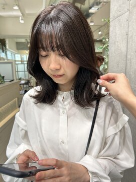 フォルテ ティアラ 横浜店(FORTE TIARA) オリーブベージュ前髪レイヤーカットイメチェンこなれミディヘア