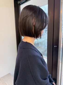 ステン(sten) タッセルボブ/顎ラインボブ/ストレートボブ/黒髪ボブ/ミニボブ