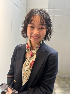 ローエ バイ デコ(Rohe by DECO) [伽羅]ロングヘアからばっさりイメチェンボブパーマ