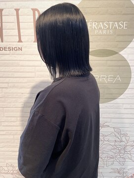 ヘアーデザイン ビビッド(HAIR DESIGN VIVID) ブルーアッシュ/アッシュ/外ハネボブ/ボブ/艶カラー/透明感