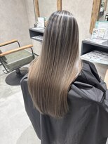 サニー 渋谷(SUNNY)&nbsp;バレイヤージュ、ハイライト、レイヤーロング、グレーベージュ