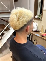 コアフィールフィス(COIFFURE fils) 【見附 今町】ハイトーンブリーチ フェードカット