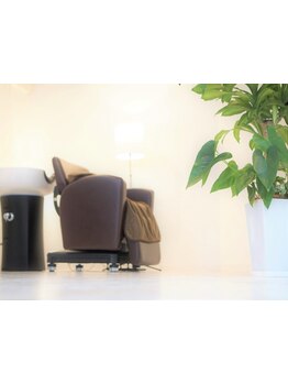 ダメージケアに特化したヘッドスパが自慢のサロン！癒し空間で頭皮から美しく健康な髪に＊