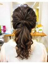 ヘアアンドメイク ゼン ヨコハマ(Hair&Make ZEN YOKOHAMA) 【ZEN横浜関内】ふんわりローポニー