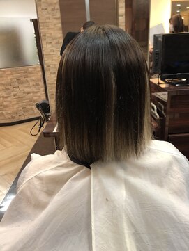 キャラ 池袋本店(CHARA) ブリーチ縮毛矯正ボブ【ブリーチ矯正池袋】