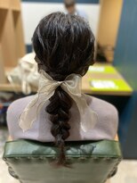 ヘアサロンアンドヘアメイクディー(hair salon hair make D)&nbsp;仙台D　リボンアレンジ☆ゆるふわポニーテール編み下ろし