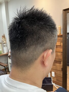 フリー(Free) ソフモヒ/刈上げ/ツーブロック/フェードベリーショートカット