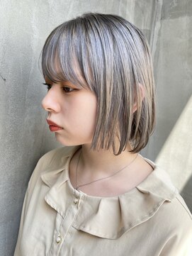 ローリー(Rowlly) ＃グレイ＃グレージュ＃ボブ＃ハイトーンカラー＃ブリーチ