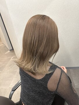 エレクシィ(ELEXY) オリーブグレージュ　ミディアムスタイル