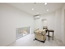 ナンバーヘア(number hair)の雰囲気（完全個室完備着付けやブライダルシェーブ、ご家族での空間に）