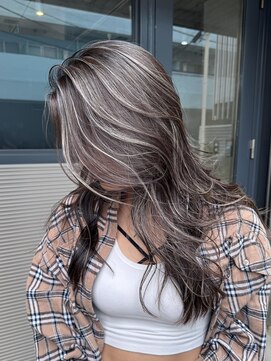 トゥイン 八王子(TWIN) ハイライトデザインカラーフェイスフレーミング暗めカラー