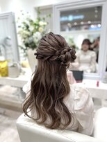 フェリーアヴェダハルミ(FEERIE AVEDA HARUMI)&nbsp;くるみちゃんアレンジ ライブアレンジ 結婚式ヘア  お呼ばれヘア