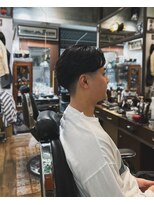 カムレイドフォーライフ(COMRADE 4 LIFE)&nbsp;品のある刈り上げ　大人っぽいパーマ　担当 松尾竜平