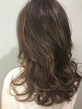 トラック ヘアー(TLUCK hair)の写真/トリートメントをしていただいたお客様に、ホームケアトリートメントのプレゼント♪髪の芯から徹底補修☆