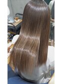 【ツヤ感溢れるミネコラトリートメント】