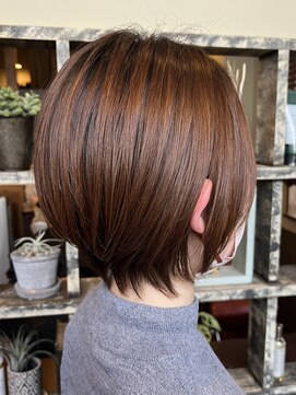 ヘアーメイク アチャ(hair make accha) 大人可愛い30代40代前下がりショートボブ