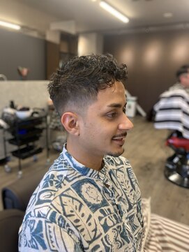 スター(STAR) 20代/30代/フェードカット/パーマスタイル/メンズ