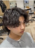 波巻きスパイラルパーマセンターパートウルフ h