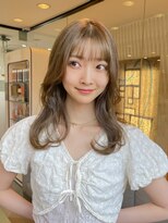 レクタ(recta)&nbsp;ロングヘア グレーベージュ ふんわりカール 透明感