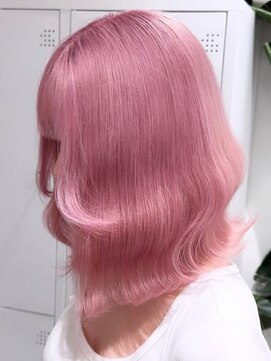 ベレーザ 渋谷(BELEZA) 4287ホワイトピンクニュアンスカラーぱっつん前髪ベビーピンク