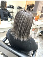 ブレンド 渋谷(BLend)&nbsp;ハイライトカラーマチルダボブインナーグレージュ前髪