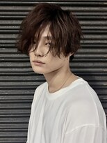 ユーフォリア 渋谷グランデ(Euphoria SHIBUYA GRANDE)&nbsp;ニュアンスパーマ　センターパート　色っぽメンズヘア