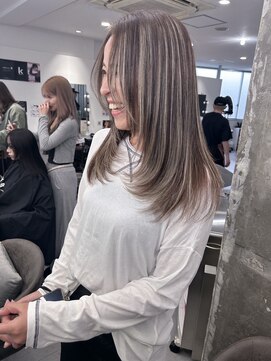 キング(K!ng) 縮毛矯正髪質改善ハイライトレイヤーカット枚方美容室エクステ