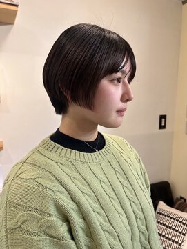 サンサンサン(Sun Sun Sun) 耳掛けで決まる、丸みショート